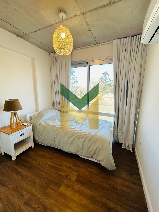 Apartamento ID.4515 - Apartamento en venta 2 Dormitorios , Playa Mansa, Punta del este 