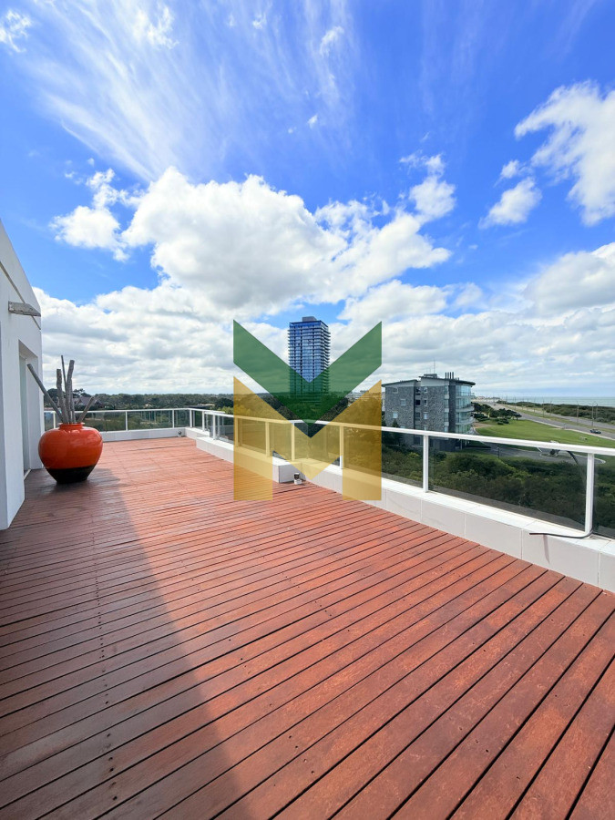 Apartamento ID.6865 - Apartamento en Venta 4 dormitorios Playa Brava