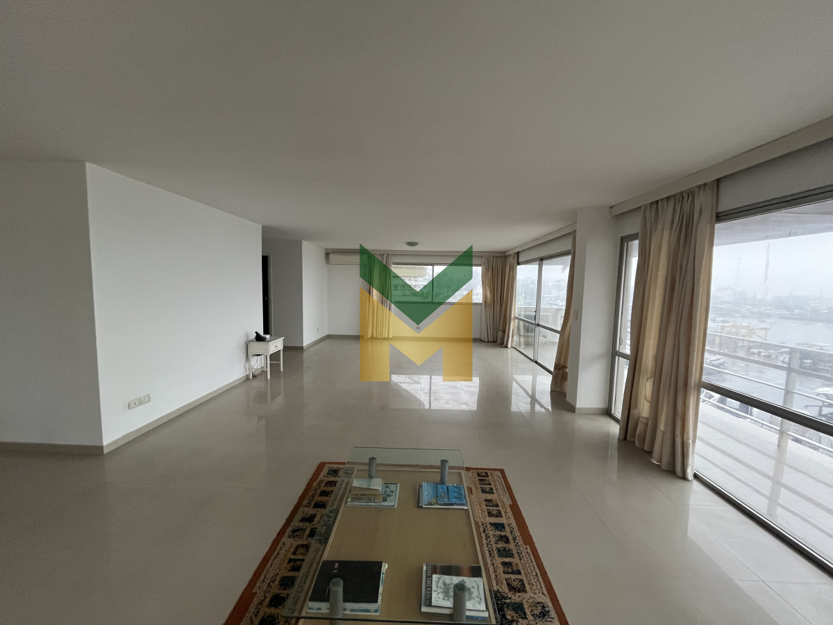 Apartamento ID.3087 - Apartamento en venta, puerto Punta del Este.