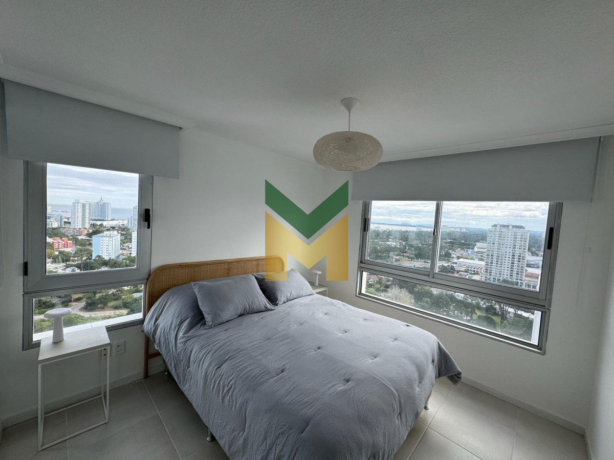 Apartamento ID.5676 - Alquiler temporal - Ocean Drive Full Amenities. 1 Dormitorio y medio