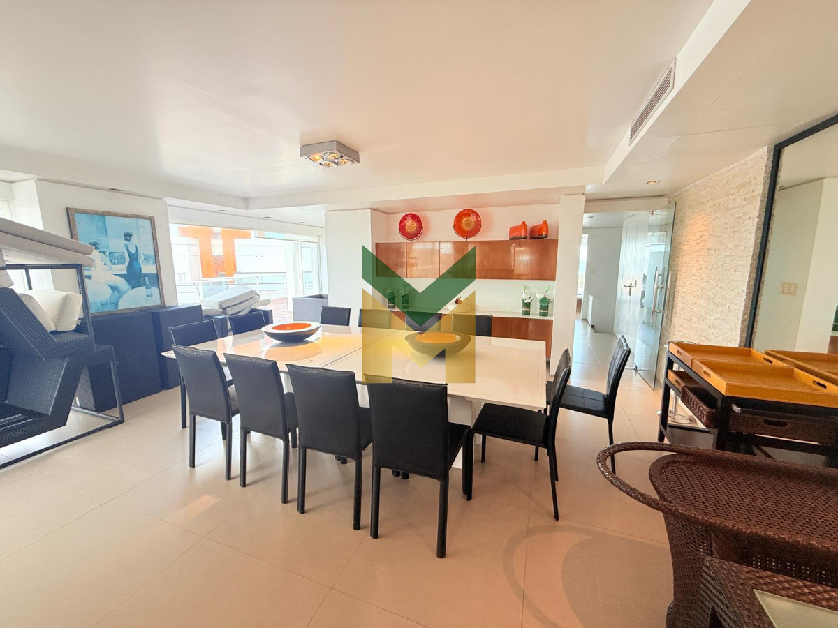 Apartamento ID.6865 - Apartamento en Venta 4 dormitorios Playa Brava