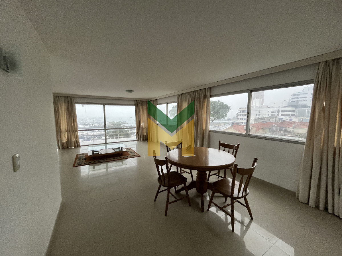Apartamento ID.3087 - Apartamento en venta, puerto Punta del Este.