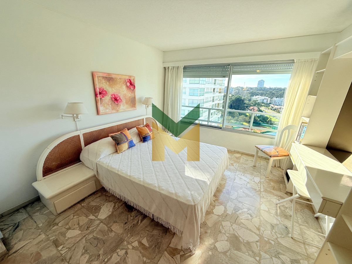 Apartamento ID.6479 - Apartamento en venta - 2 dormitorios y medio Playa Mansa