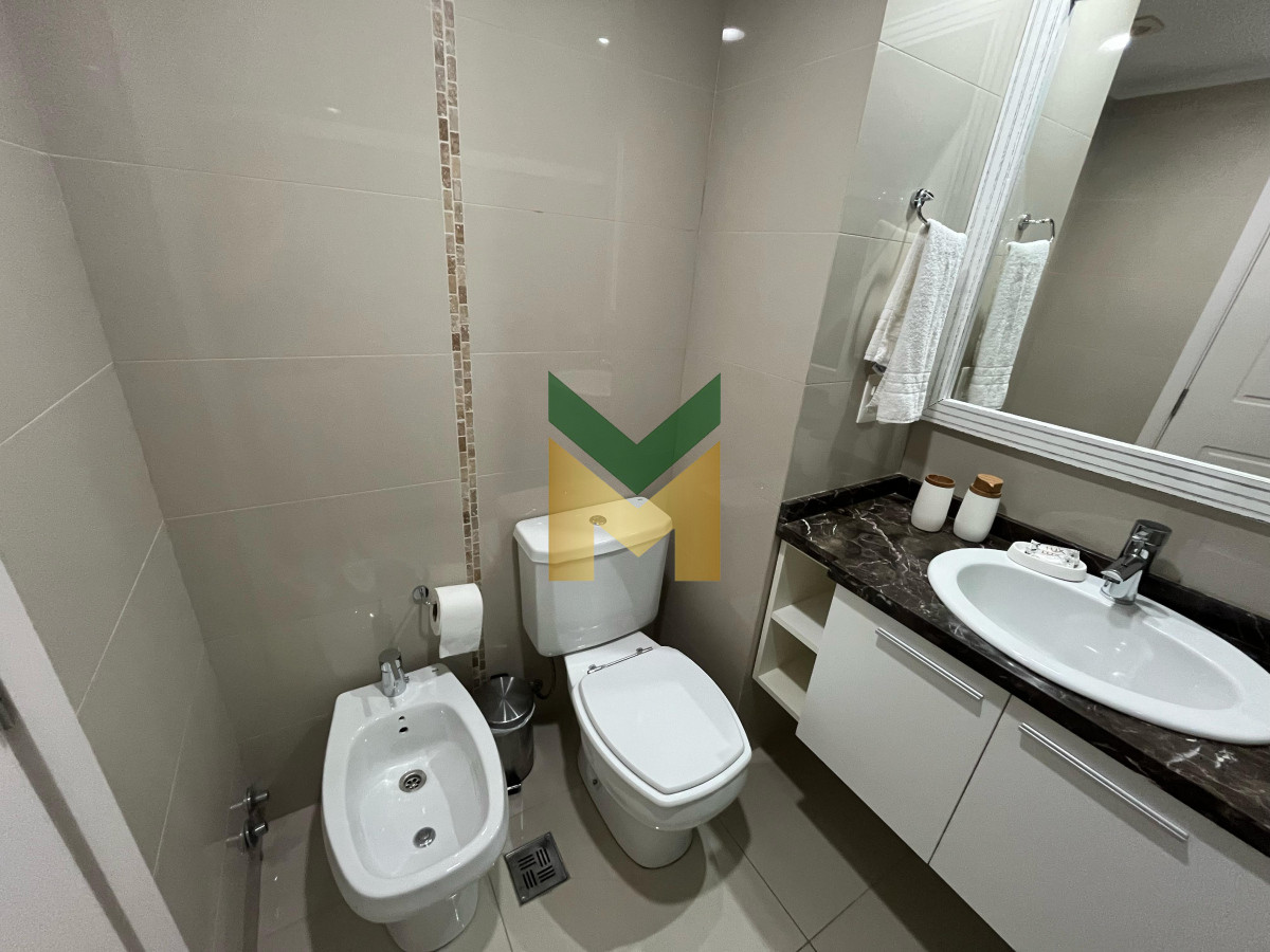 Apartamento ID.6251 - Place Layette - Alquiler anual 2 dormitorios torre de categoría.