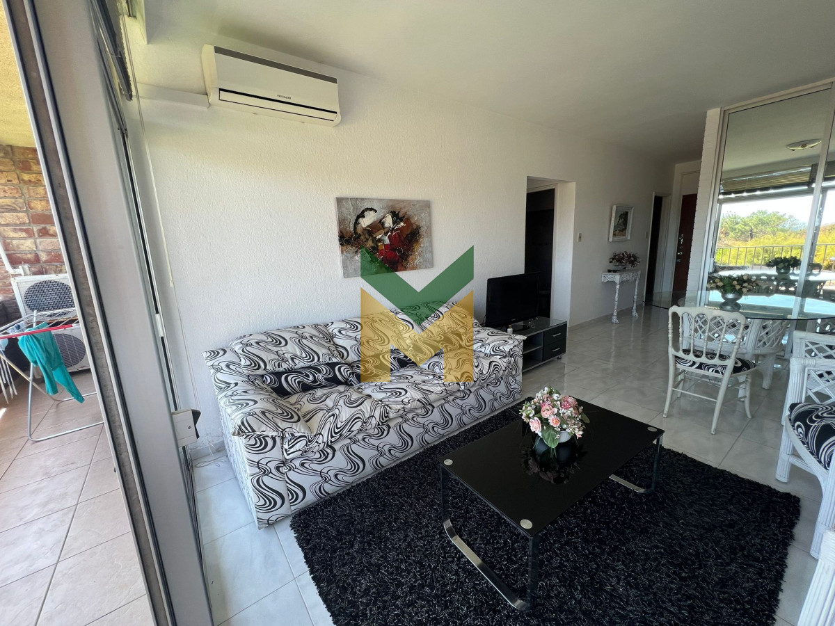 Apartamento ID.6006 - 2 dormitorios frente al mar - Playa Mansa.