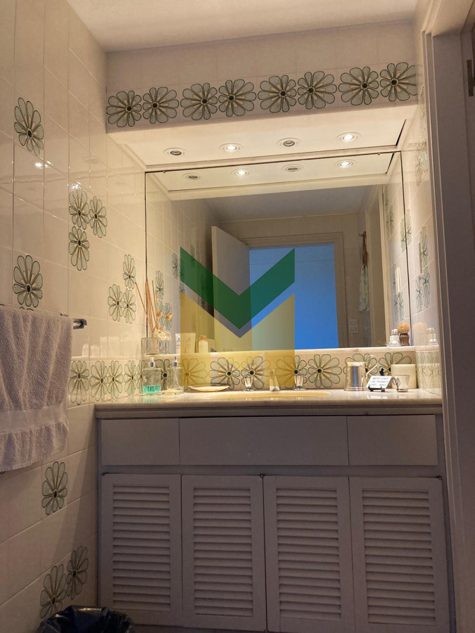 Apartamento ID.4930 - Venta Primera Linea Brava - 3 dormitorios Frente al mar.