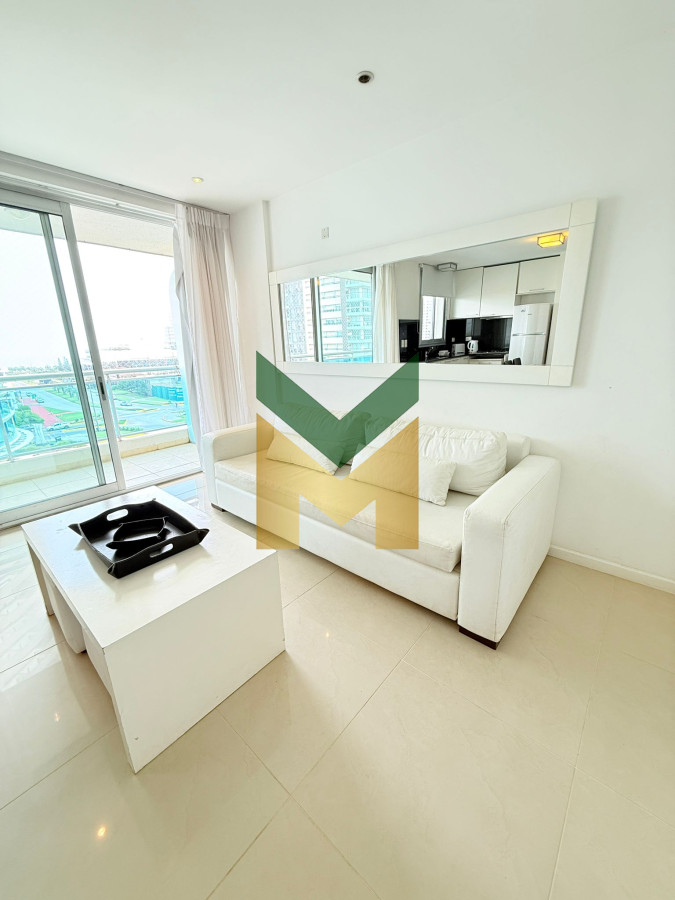Apartamento ID.6048 - Apartamento en venta de 2 dormitorios, Proximo a Playa Brava y Mansa..