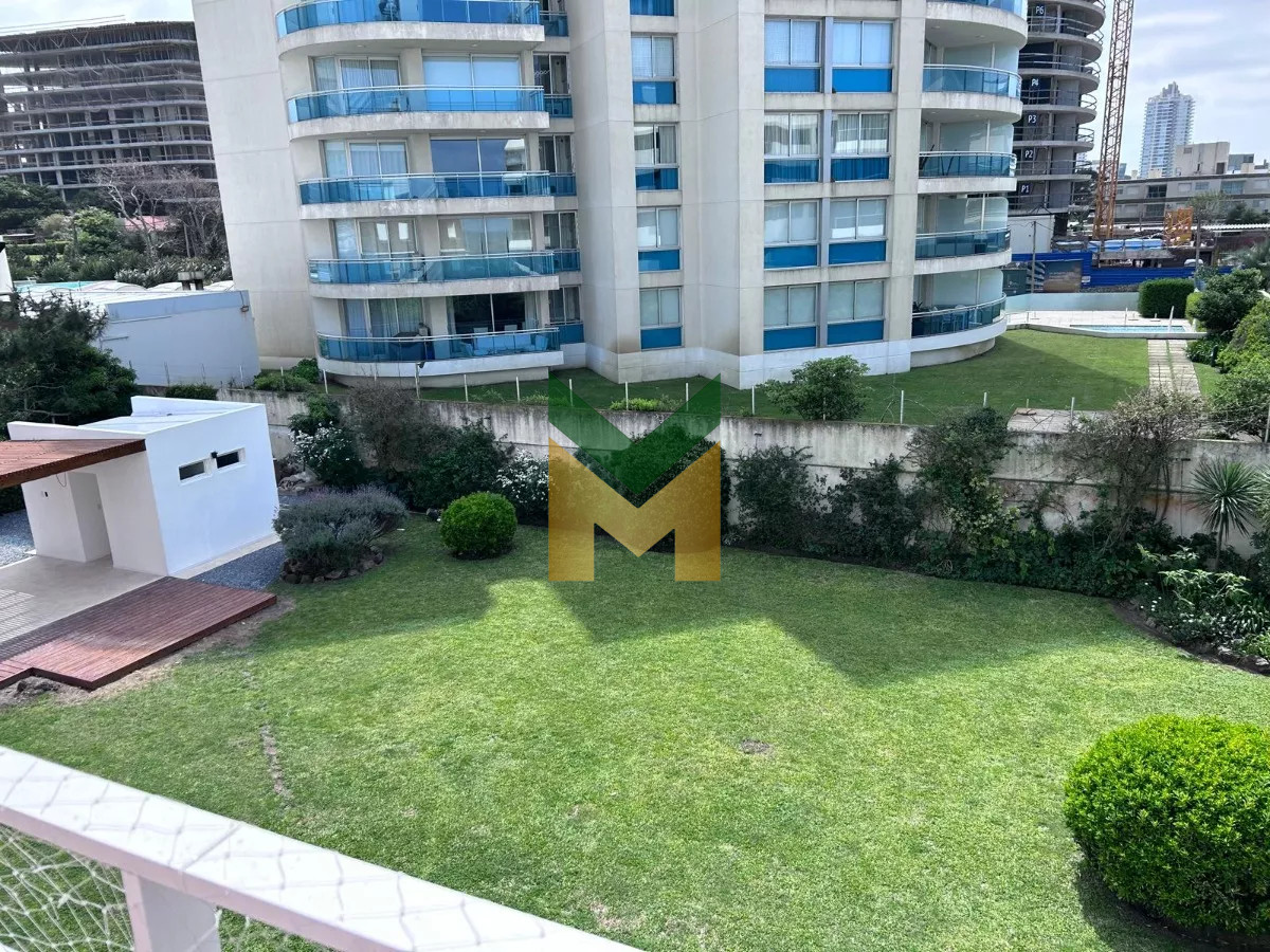 Apartamento ID.5874 - Apartamento a 50 mts del mar brava - 2 dormitorios.