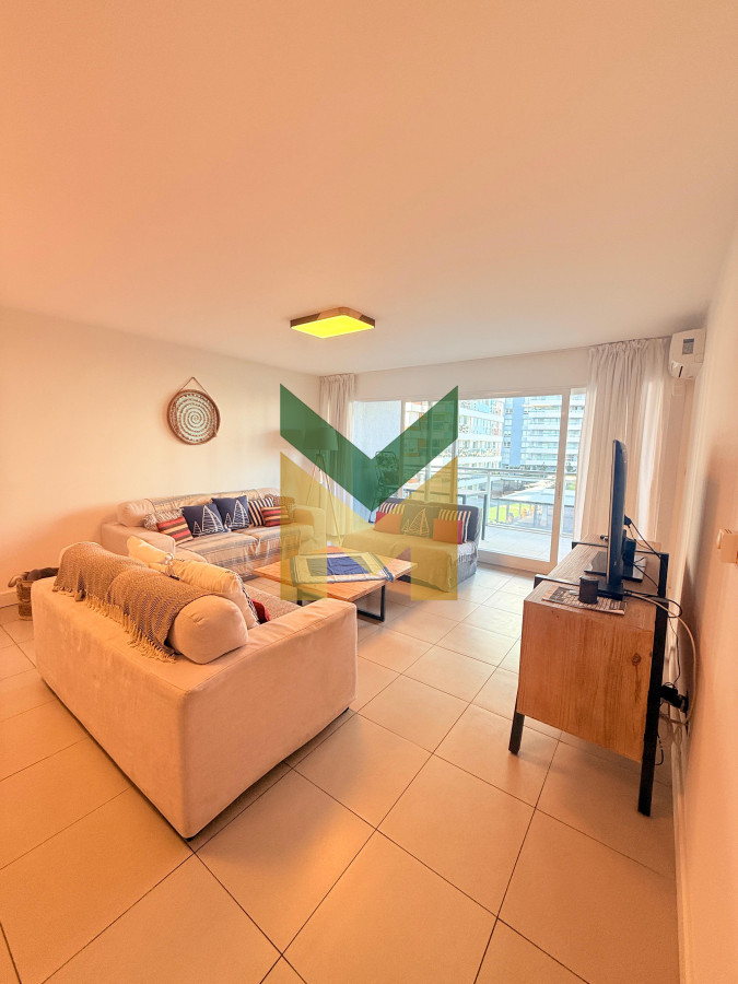 Apartamento ID.6831 - Apartamento en venta - 3 dormitorios Playa Brava