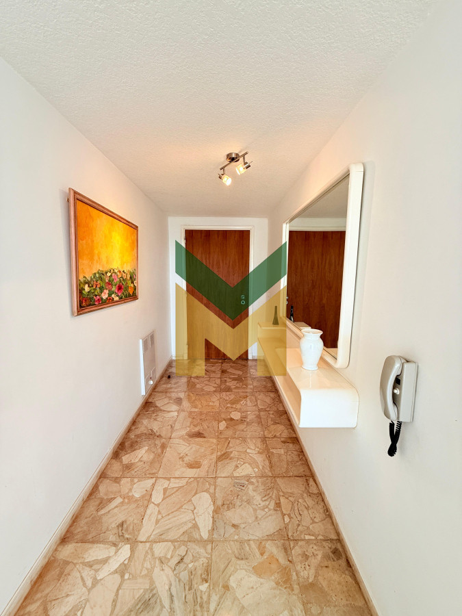 Apartamento ID.6479 - Apartamento en venta - 2 dormitorios y medio Playa Mansa