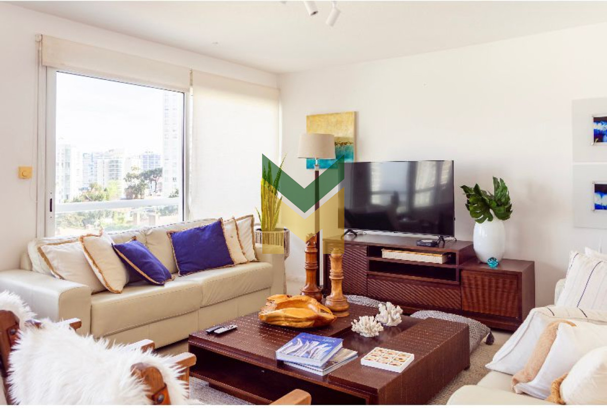 Apartamento ID.5508 - Alquiler De Temporada Punta Del Este, Playa Brava.