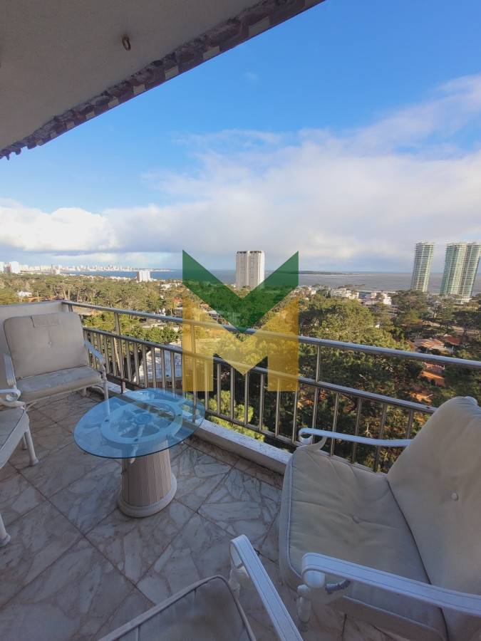 Apartamento ID.5490 - Apartamento En Venta 3 dormitorios a 400 metros del mar!! 