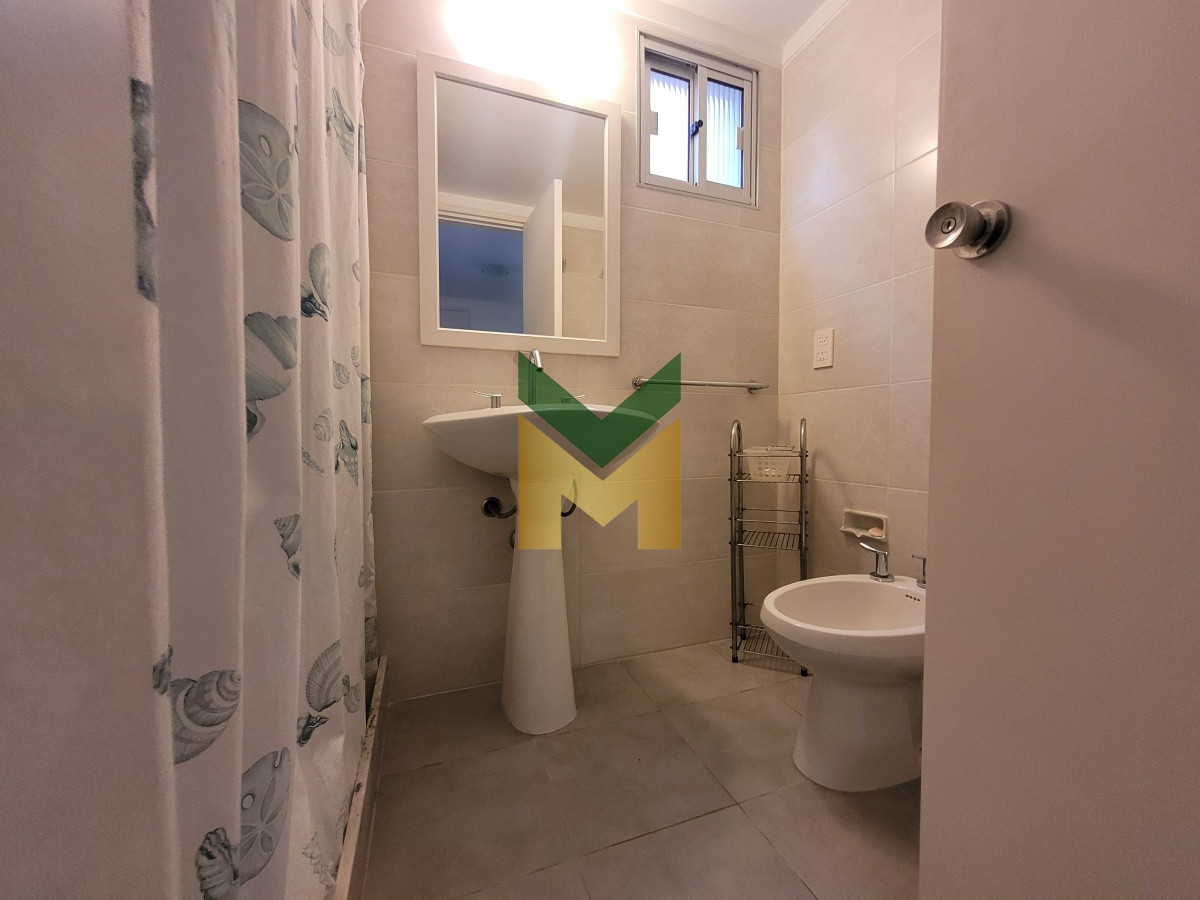 Apartamento ID.4240 - Alquiler anual apartamento en Punta del Este 