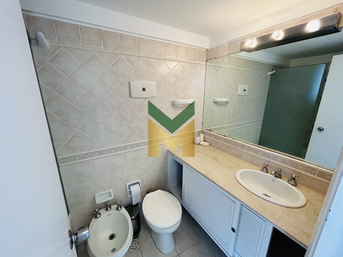 Apartamento ID.4396 - Apartamento en Venta Y alquiler Anual, zona Puerto, Punta del Este