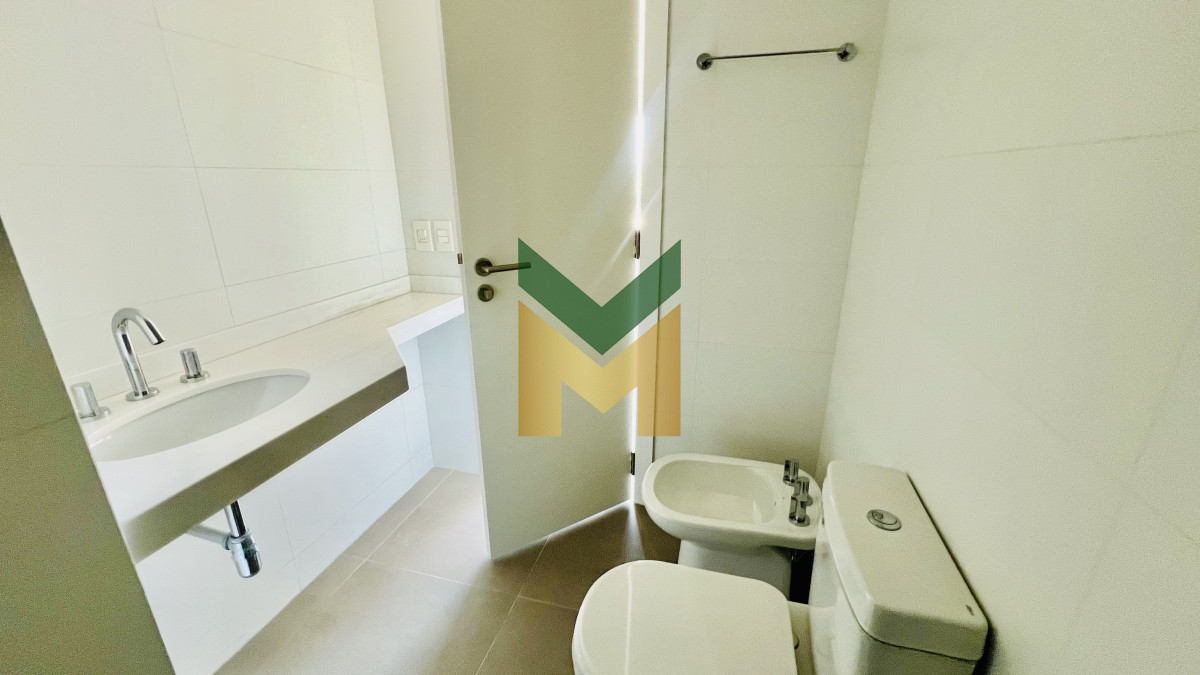 Apartamento ID.5790 - Greenlife. 1 Dormitrio con 2 baños. OPORTUNIDAD.