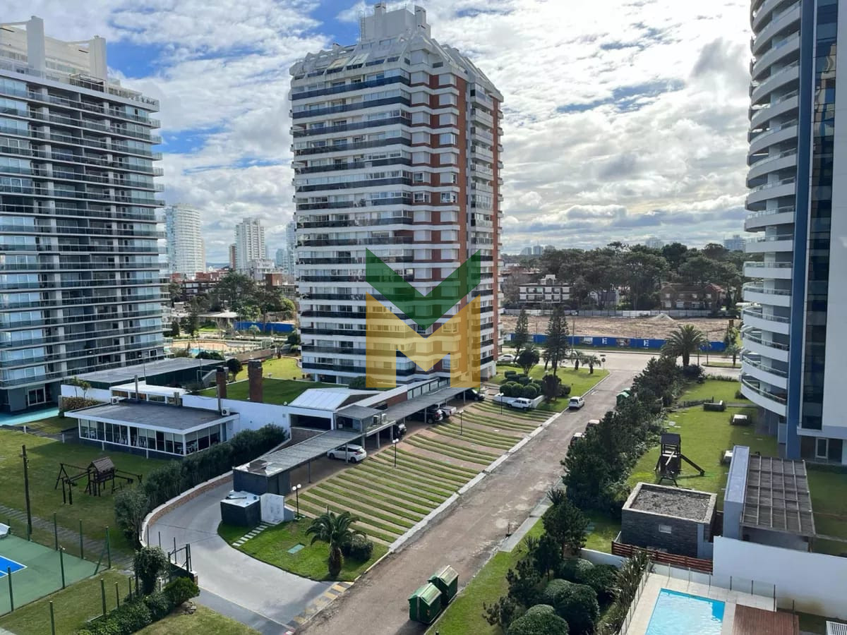 Apartamento ID.5074 - Apartamento en venta - 2 Dormitorios Playa Brava.