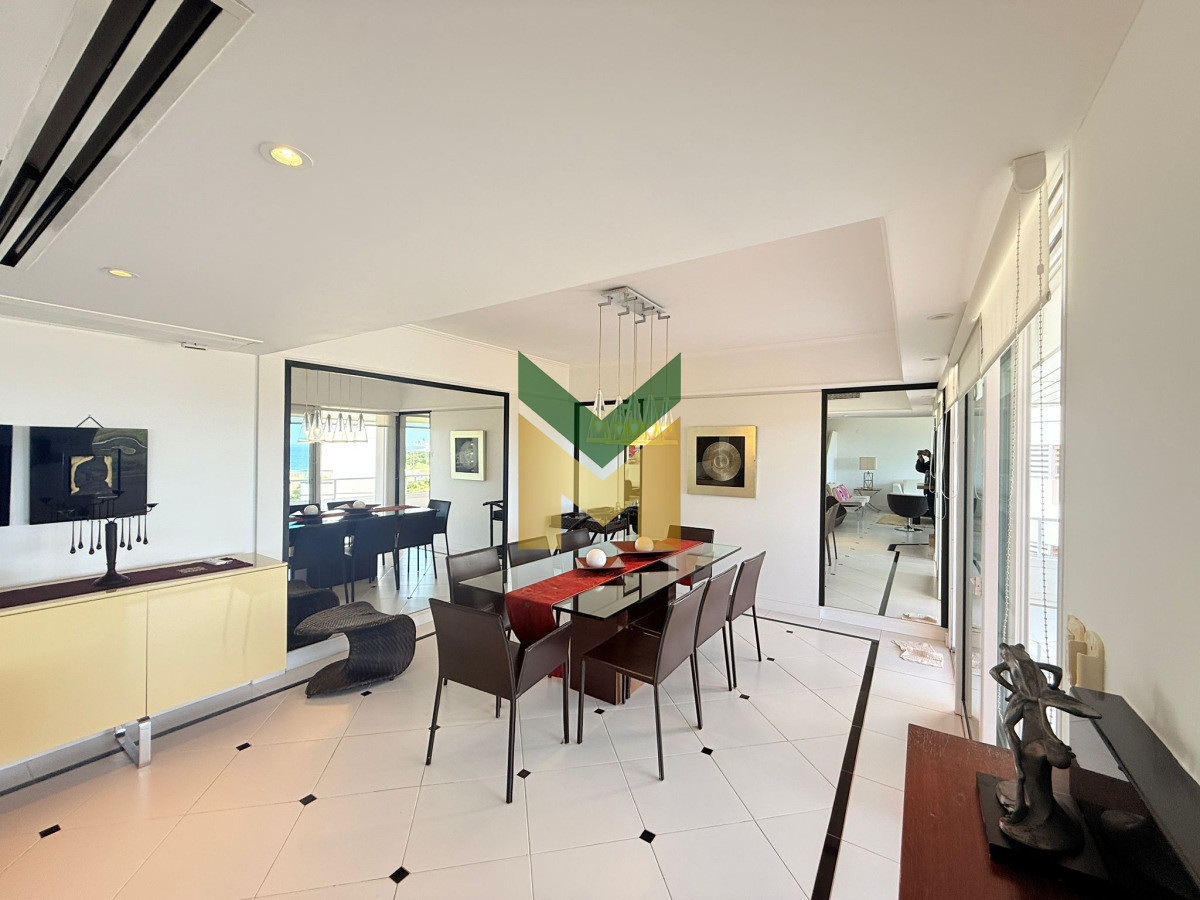 Apartamento ID.6865 - Apartamento en Venta 4 dormitorios Playa Brava