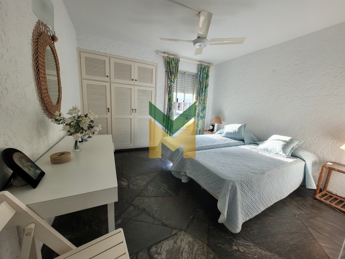 Apartamento ID.4240 - Alquiler anual apartamento en Punta del Este 