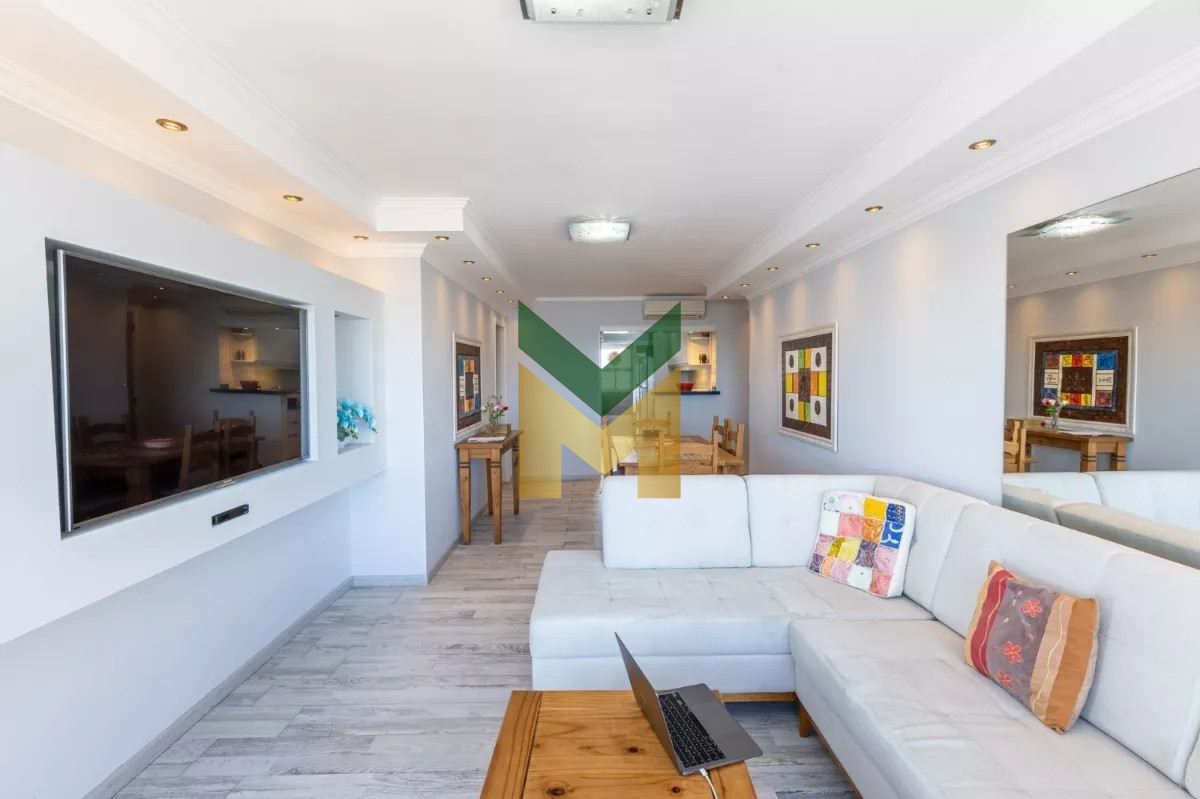 Apartamento ID.6121 - Apartamento en venta - 3 dormitorios a 200 metros del mar.