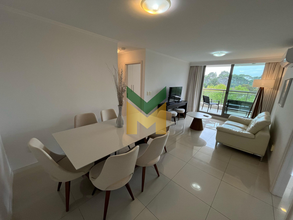 Apartamento ID.6251 - Place Layette - Alquiler anual 2 dormitorios torre de categoría.