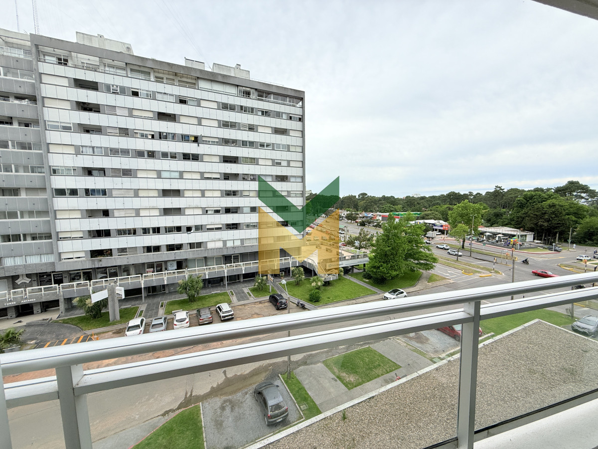 Apartamento ID.5622 - Apartamento en Venta Avenida Roosevelt 1 dormitorio 