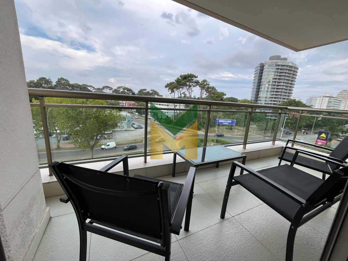 Apartamento ID.6251 - Place Layette - Alquiler anual 2 dormitorios torre de categoría.