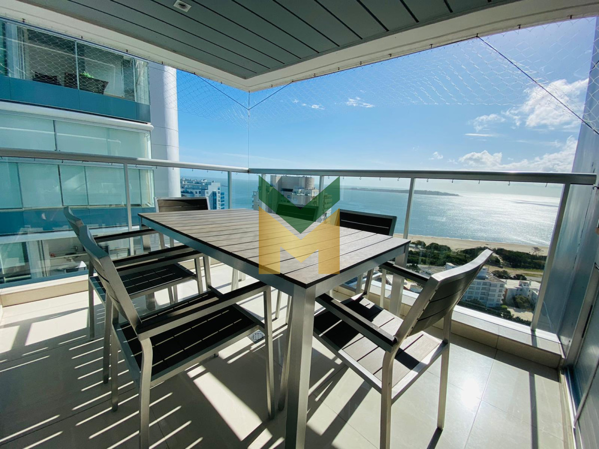 Apartamento ID.1235 - Apartamento en Venta en Torre de Categoría, Playa Mansa Punta del Este