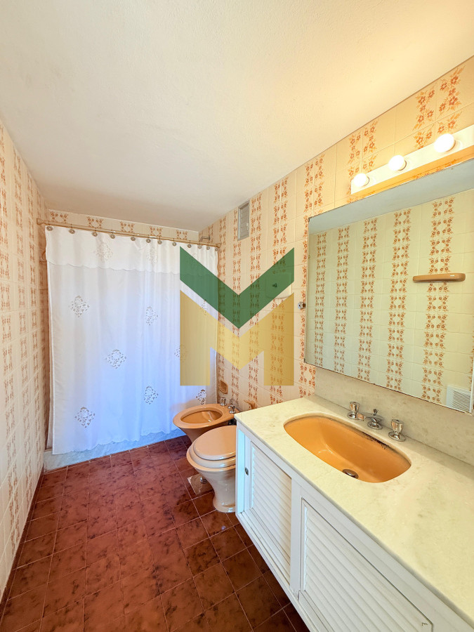 Apartamento ID.6479 - Apartamento en venta - 2 dormitorios y medio Playa Mansa