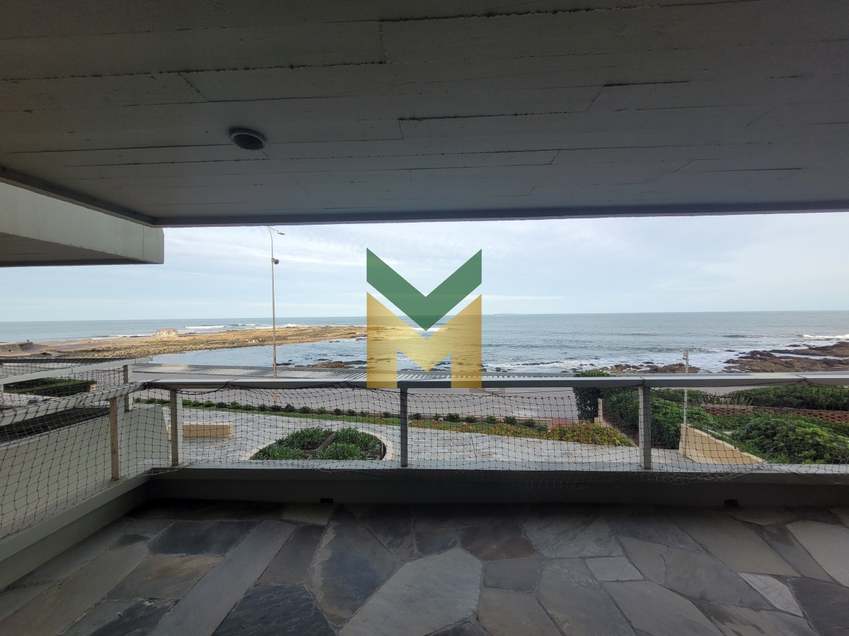 Apartamento ID.4240 - Alquiler anual apartamento en Punta del Este 
