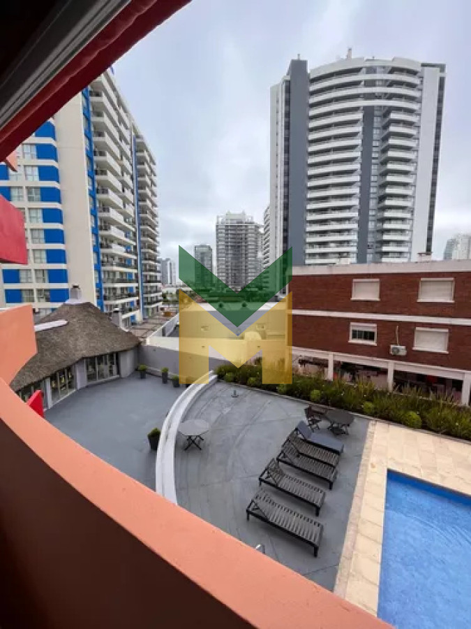 Apartamento ID.6109 - Alquiler de temporada - 2 dormitorios Playa Brava con parrillero a gas.