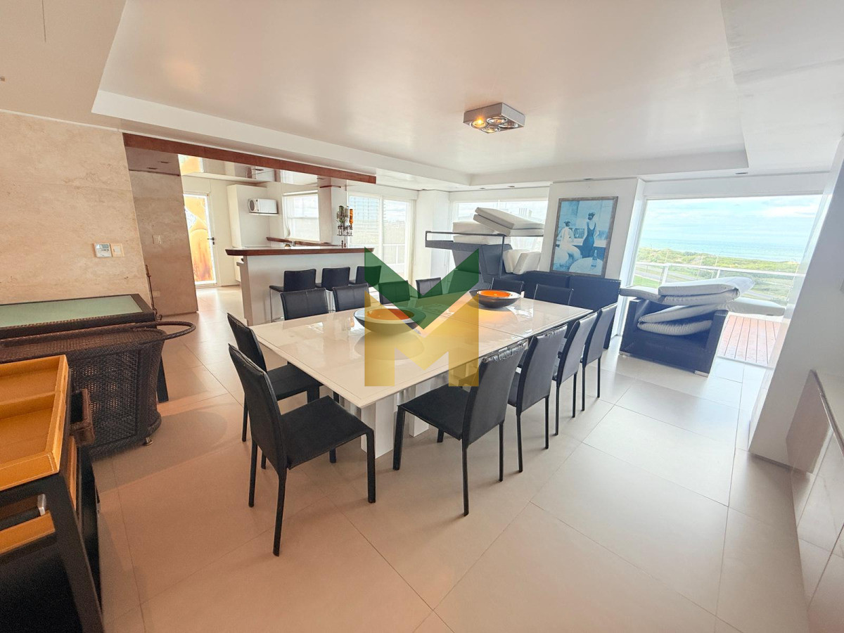 Apartamento ID.6865 - Apartamento en Venta 4 dormitorios Playa Brava