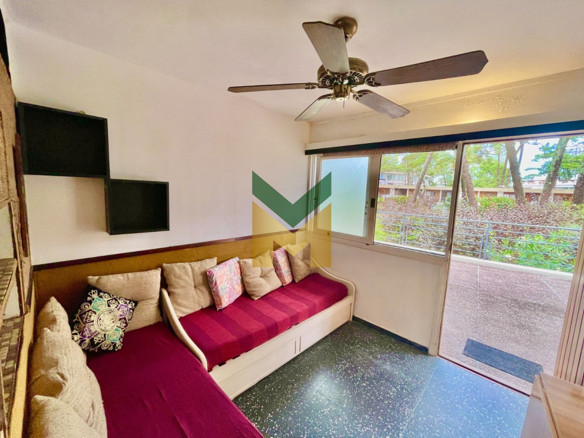 Apartamento ID.5869 - Apartamento en venta - 1 dormitorio Playa Mansa.