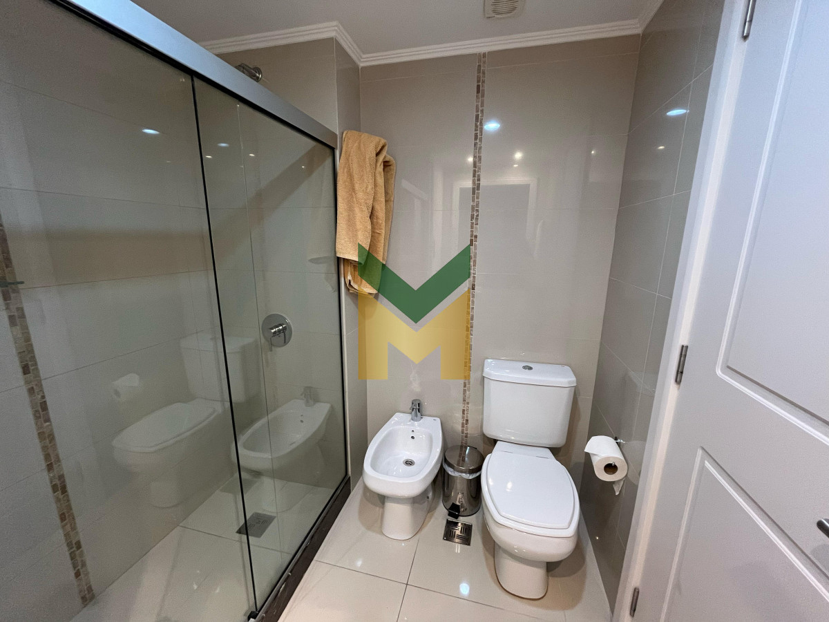Apartamento ID.6251 - Place Layette - Alquiler anual 2 dormitorios torre de categoría.