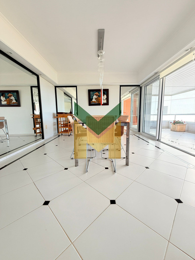 Apartamento ID.6866 - Apartamento en Venta frente al mar Playa Brava