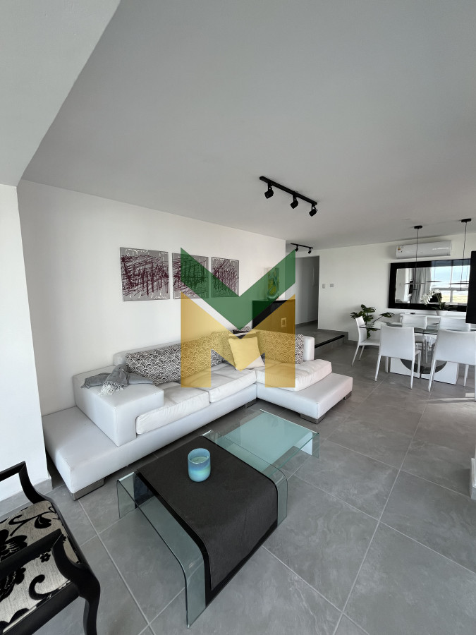Apartamento ID.7025 - 3 dormitorios Playa Brava - Parrillero Propio