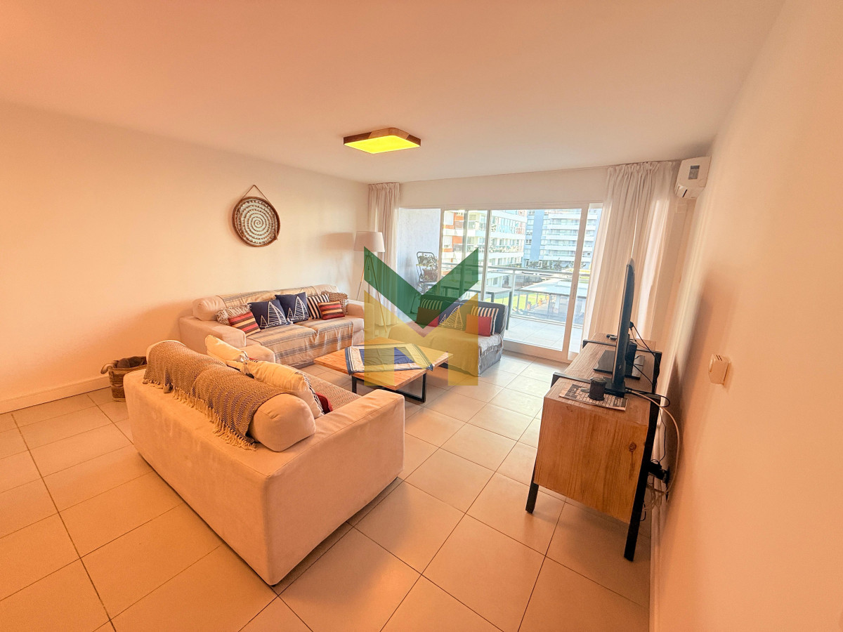 Apartamento ID.6831 - Apartamento en venta - 3 dormitorios Playa Brava
