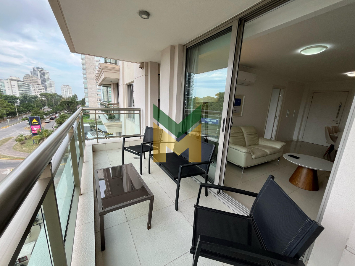 Apartamento ID.6251 - Place Layette - Alquiler anual 2 dormitorios torre de categoría.