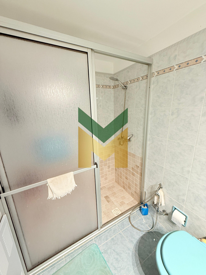 Apartamento ID.6097 - Apartamento con parrillero de 4 dormitorios frente al mar - Playa Mansa.