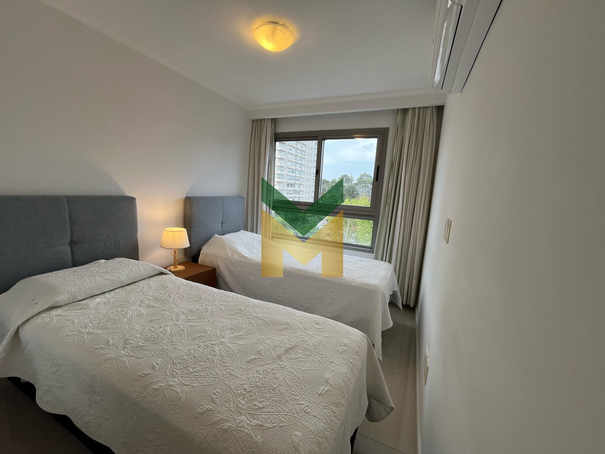 Apartamento ID.6251 - Place Layette - Alquiler anual 2 dormitorios torre de categoría.