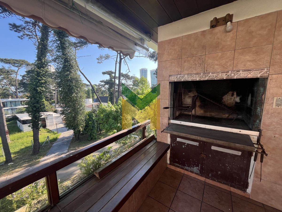 Apartamento ID.5890 - Apartamento en venta o alquiler temporario - 3 dormitorios Playa Mansa.