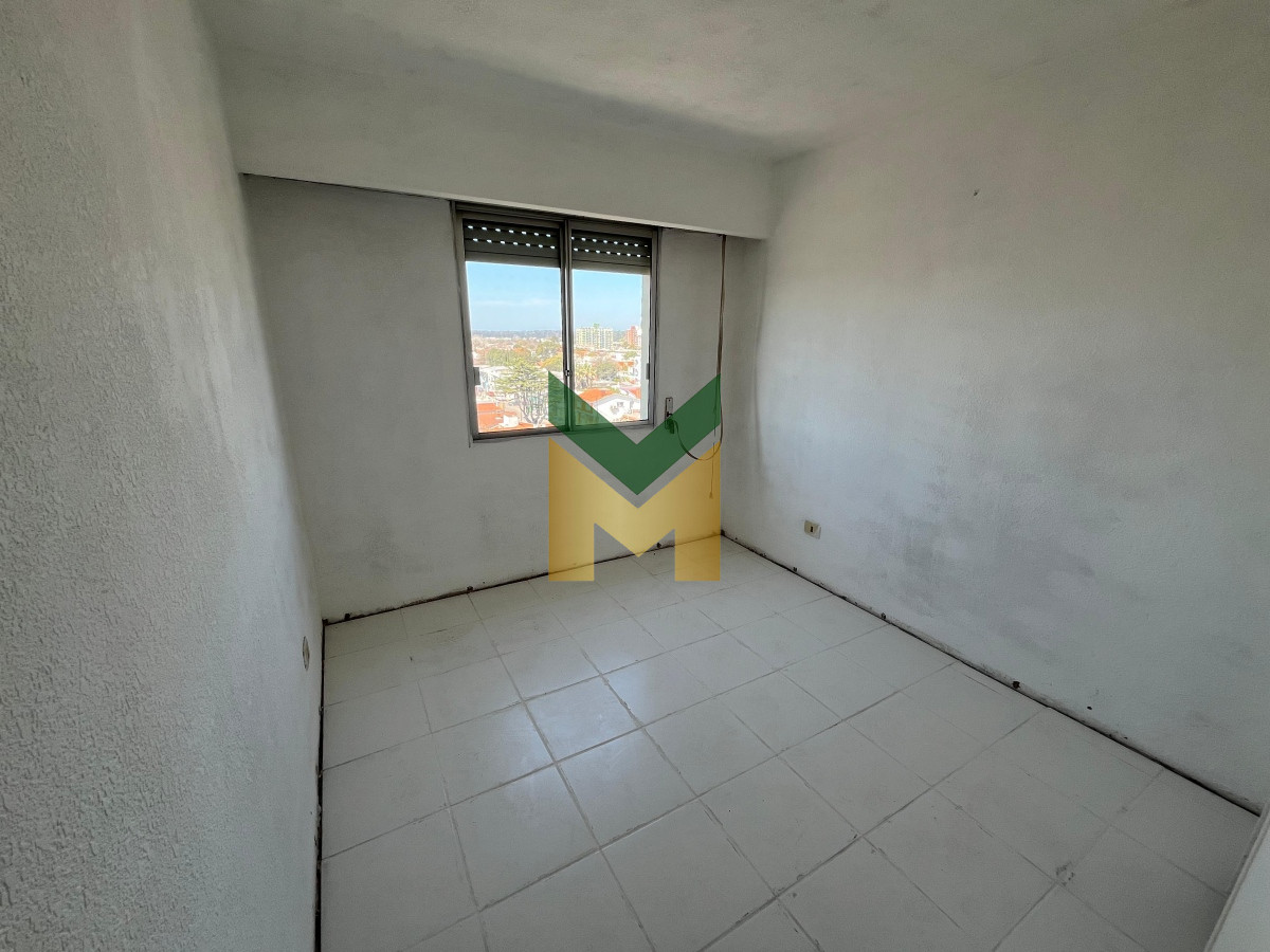Apartamento ID.5721 - Apartamento en venta - 3 dormitorios Barrio Ipora.
