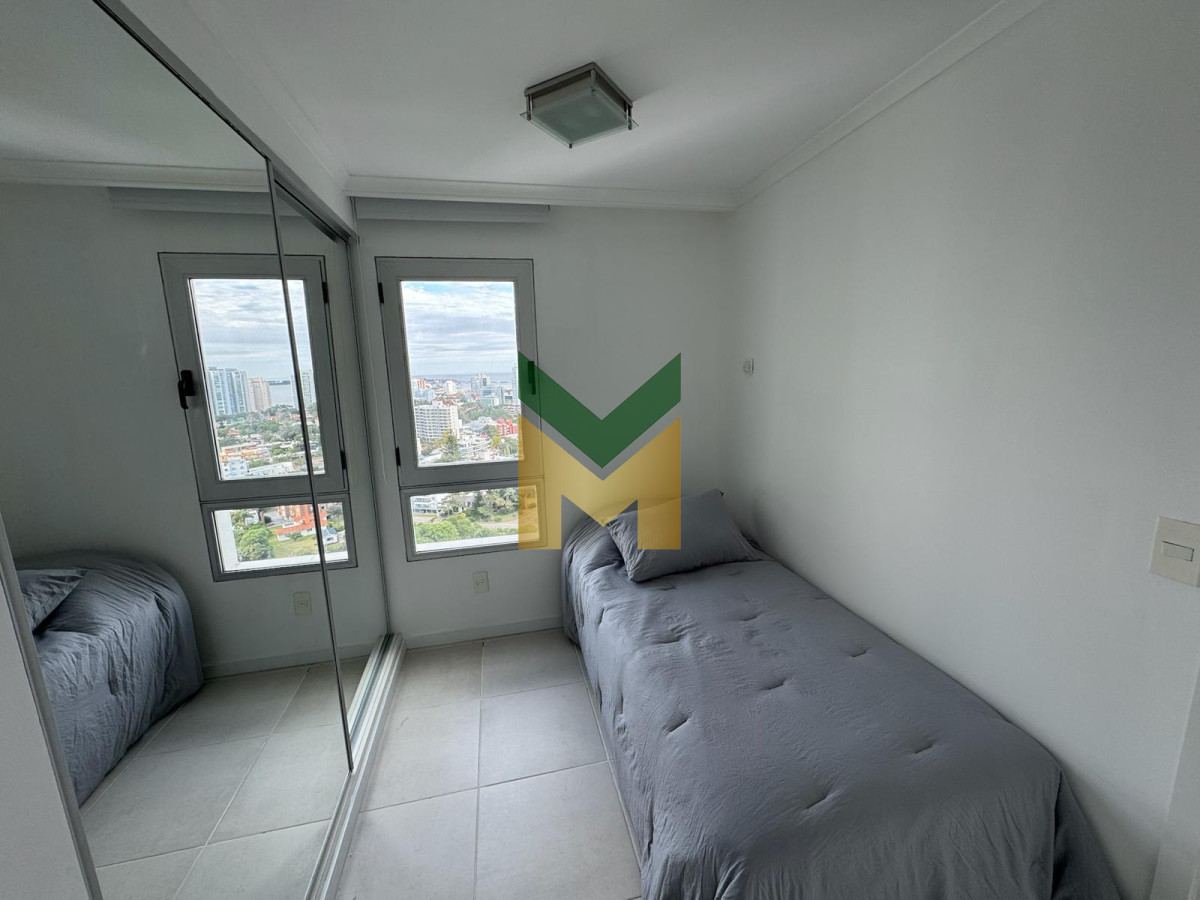 Apartamento ID.5676 - Alquiler temporal - Ocean Drive Full Amenities. 1 Dormitorio y medio