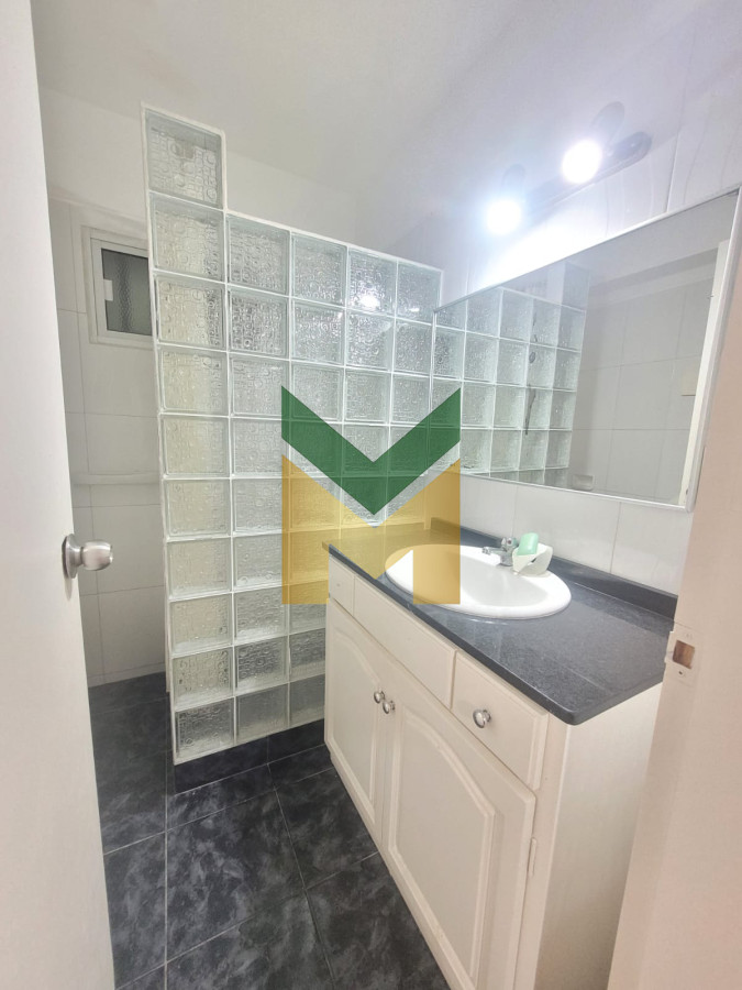 Apartamento ID.4419 - Apartamento en Venta, Peninsula, Punta del Este