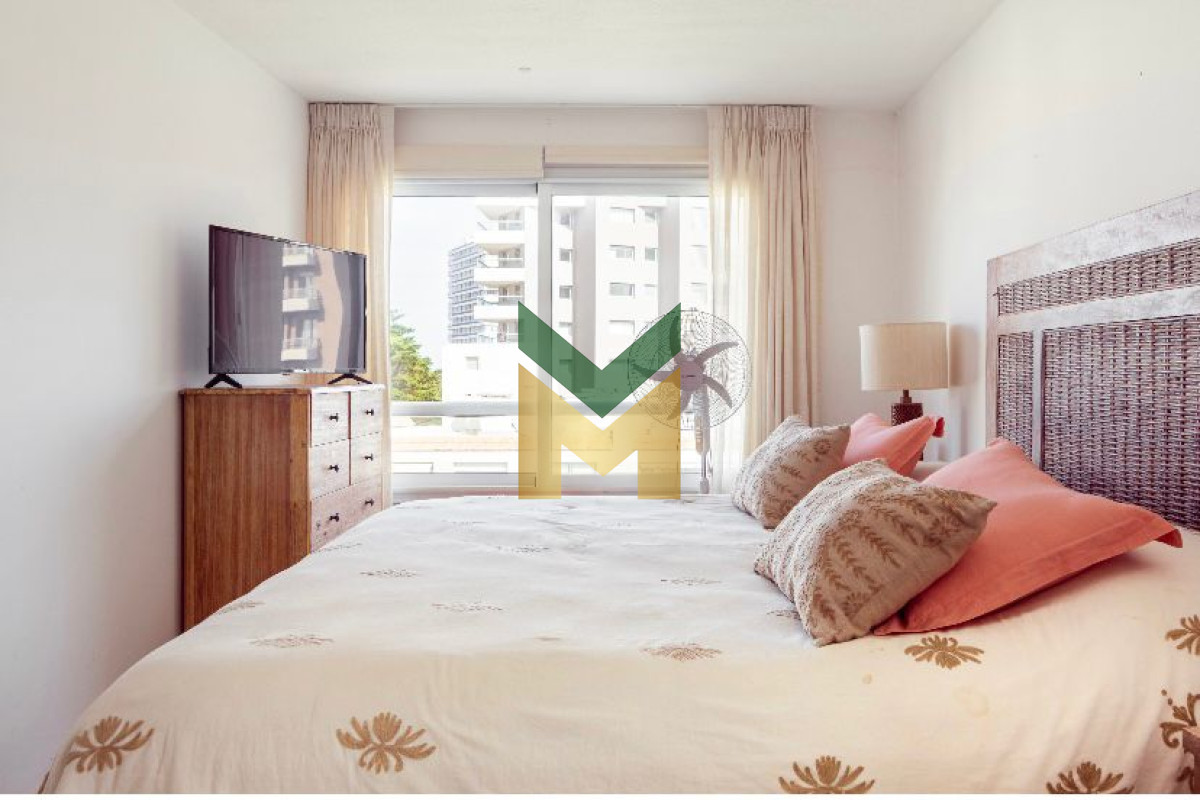 Apartamento ID.5508 - Alquiler De Temporada Punta Del Este, Playa Brava.