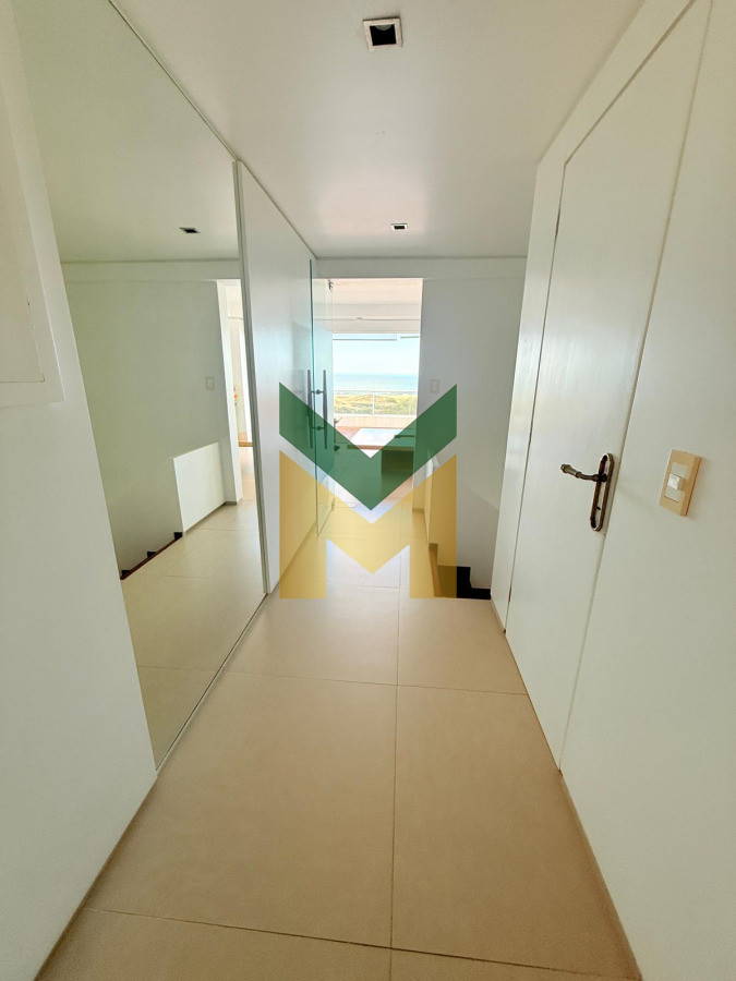 Apartamento ID.6865 - Apartamento en Venta 4 dormitorios Playa Brava