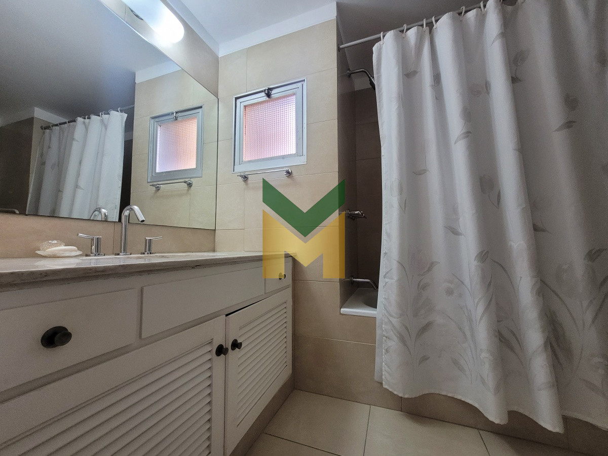 Apartamento ID.4240 - Alquiler anual apartamento en Punta del Este 