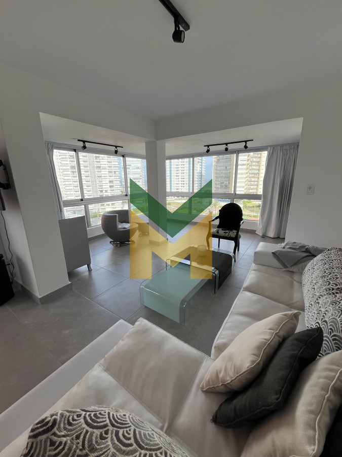 Apartamento ID.7025 - 3 dormitorios Playa Brava - Parrillero Propio
