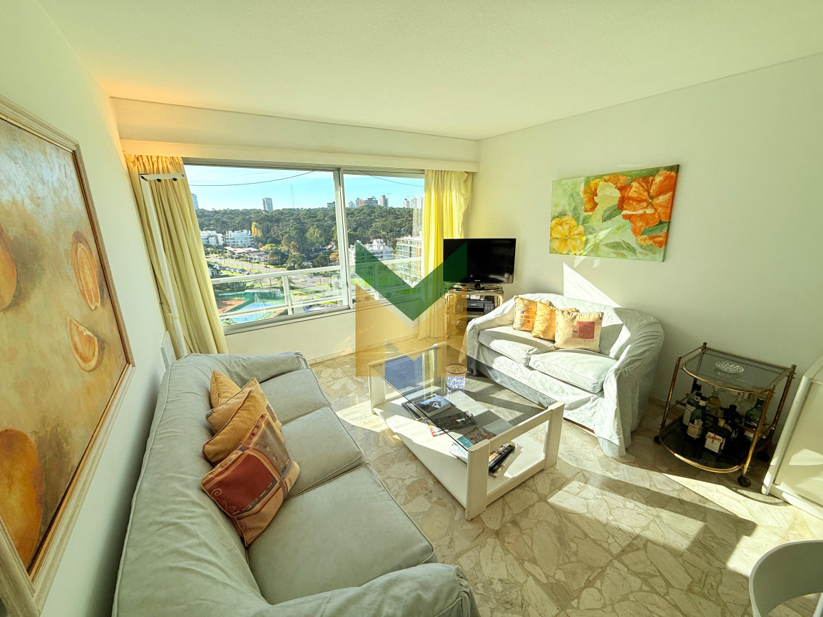 Apartamento ID.6479 - Apartamento en venta - 2 dormitorios y medio Playa Mansa