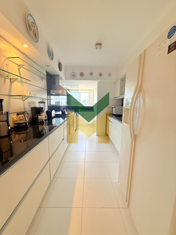 Apartamento ID.6866 - Apartamento en Venta frente al mar Playa Brava