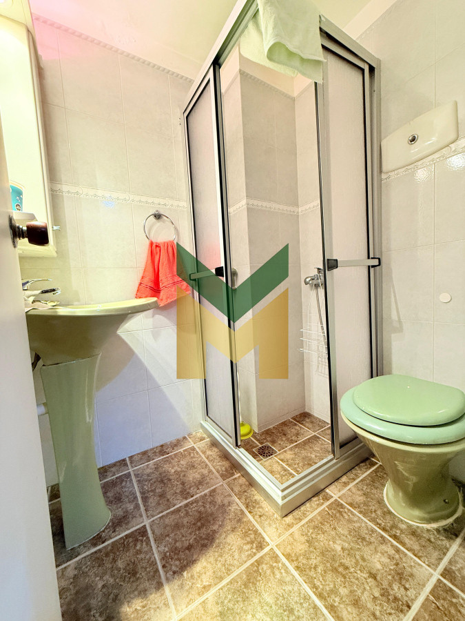 Apartamento ID.6097 - Apartamento con parrillero de 4 dormitorios frente al mar - Playa Mansa.